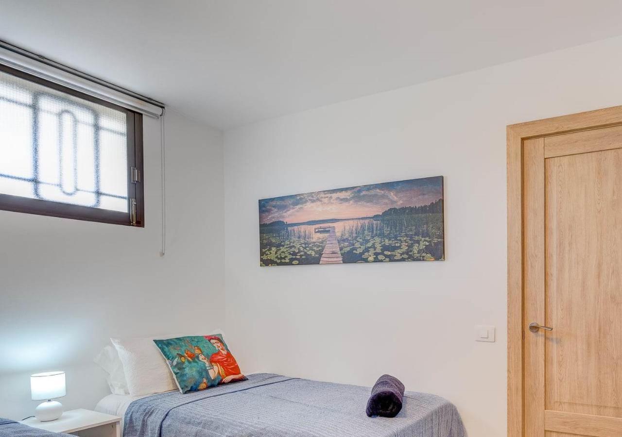 Stylish Flat And Pool With 3 Rooms, Sleeps 6, Los Cristianos Лос Кристианос Экстерьер фото
